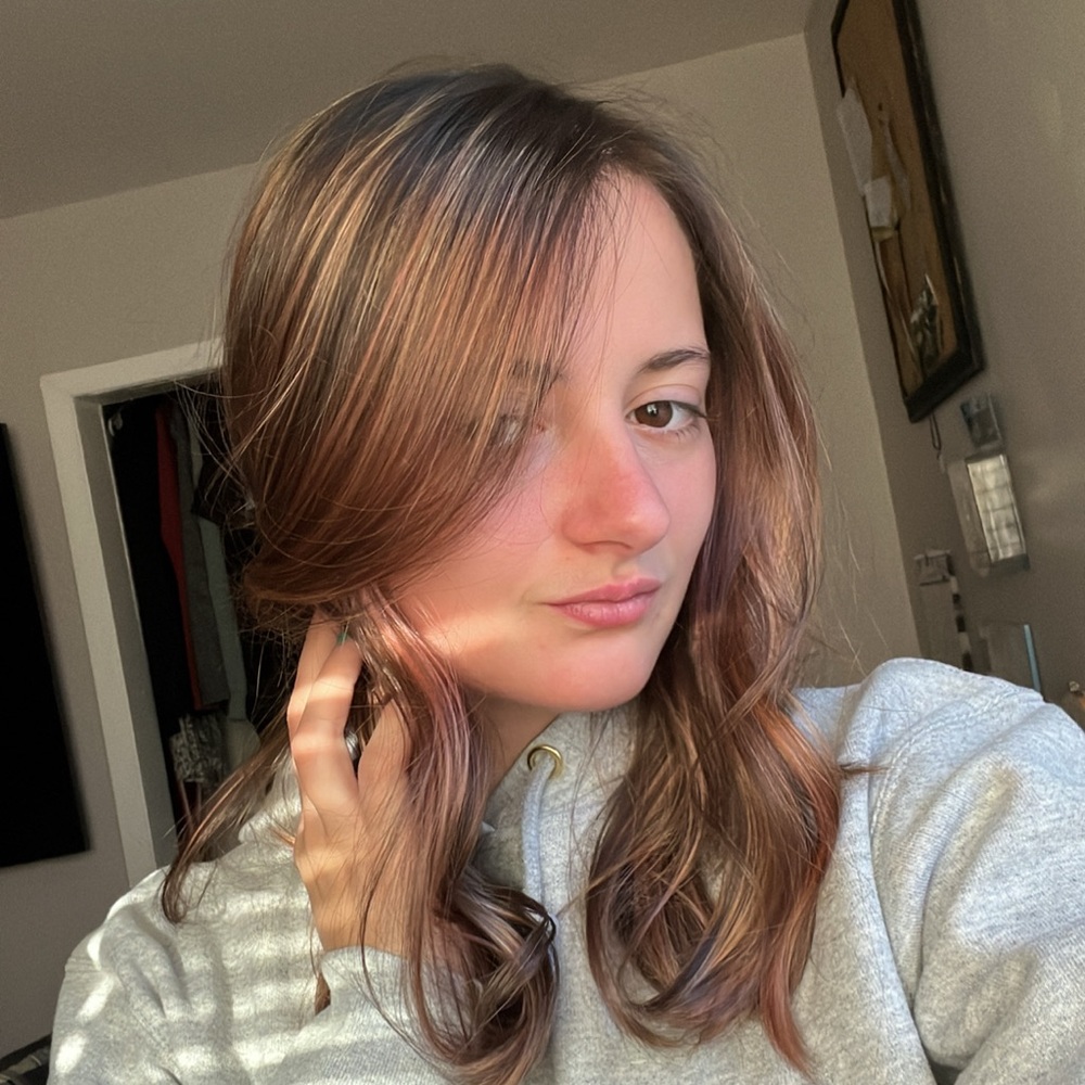Meet your Posher, Danielle